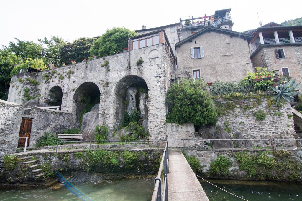 Апартаменти Casa Caterina Дервіо Екстер'єр фото